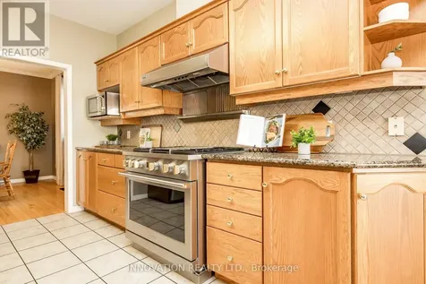 25 Kyle Avenue Ottawa ON K2S 1G9