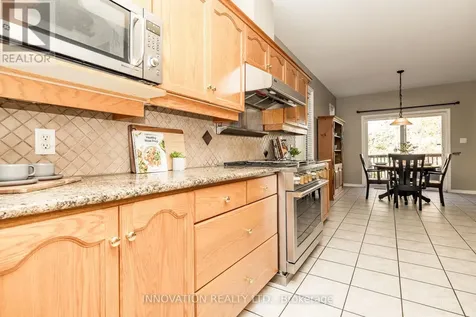 25 Kyle Avenue Ottawa ON K2S 1G9