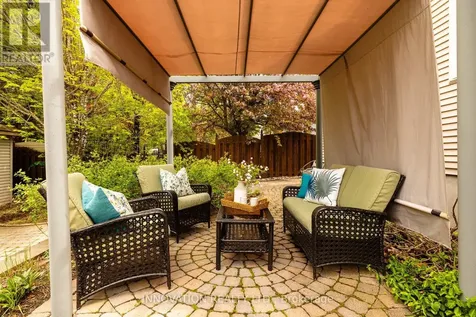 25 Kyle Avenue Ottawa ON K2S 1G9