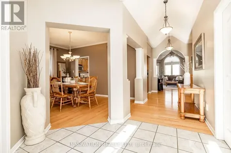 25 Kyle Avenue Ottawa ON K2S 1G9