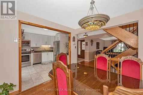 427 Mockingbird Drive Ottawa ON K1E 2A8