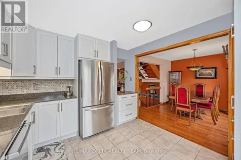 427 Mockingbird Drive Ottawa ON K1E 2A8