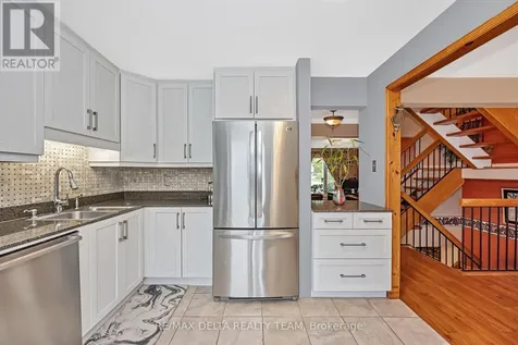 427 Mockingbird Drive Ottawa ON K1E 2A8