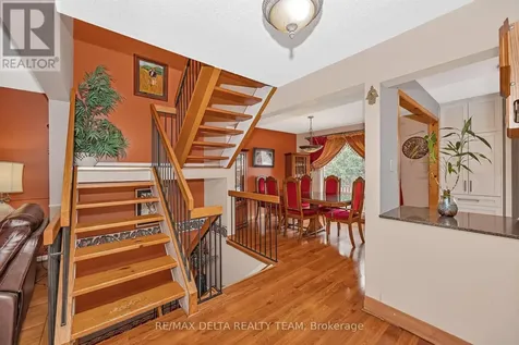 427 Mockingbird Drive Ottawa ON K1E 2A8