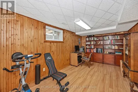 427 Mockingbird Drive Ottawa ON K1E 2A8