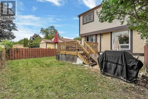 427 Mockingbird Drive Ottawa ON K1E 2A8