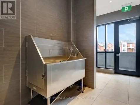 560 Rideau Street Ottawa ON K1N 0G3
