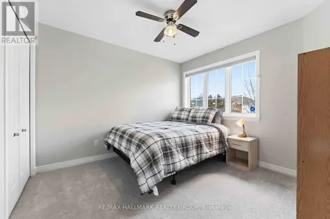 22 Oak Grove Street Ottawa ON K2G 6R4