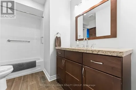 22 Oak Grove Street Ottawa ON K2G 6R4