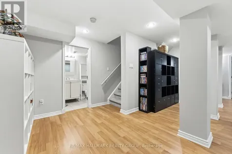 22 Oak Grove Street Ottawa ON K2G 6R4