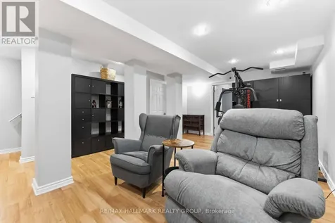 22 Oak Grove Street Ottawa ON K2G 6R4
