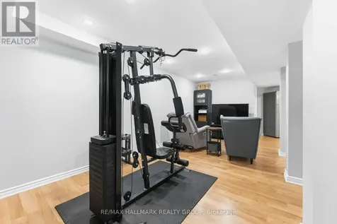 22 Oak Grove Street Ottawa ON K2G 6R4