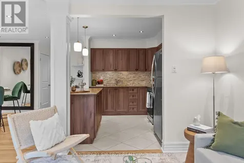 1536 Queensdale Avenue Ottawa ON K1T 1R7