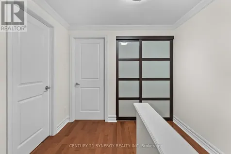 1536 Queensdale Avenue Ottawa ON K1T 1R7