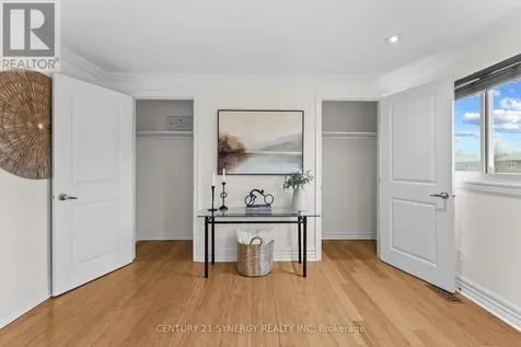 1536 Queensdale Avenue Ottawa ON K1T 1R7