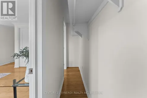 1536 Queensdale Avenue Ottawa ON K1T 1R7