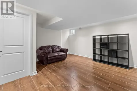 1536 Queensdale Avenue Ottawa ON K1T 1R7