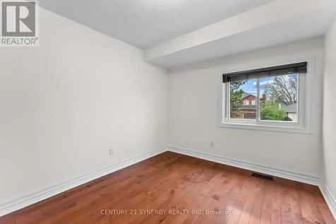 1536 Queensdale Avenue Ottawa ON K1T 1R7