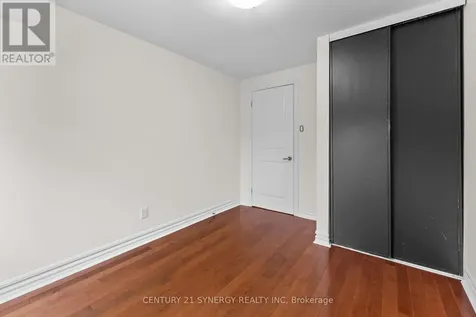 1536 Queensdale Avenue Ottawa ON K1T 1R7