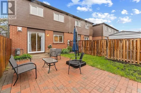 1536 Queensdale Avenue Ottawa ON K1T 1R7