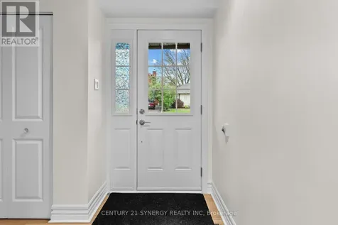 1536 Queensdale Avenue Ottawa ON K1T 1R7