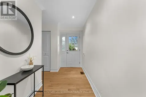 1536 Queensdale Avenue Ottawa ON K1T 1R7