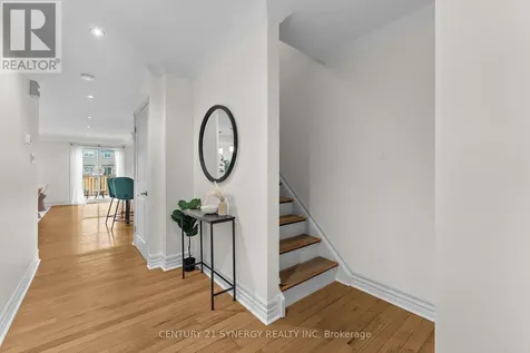 1536 Queensdale Avenue Ottawa ON K1T 1R7