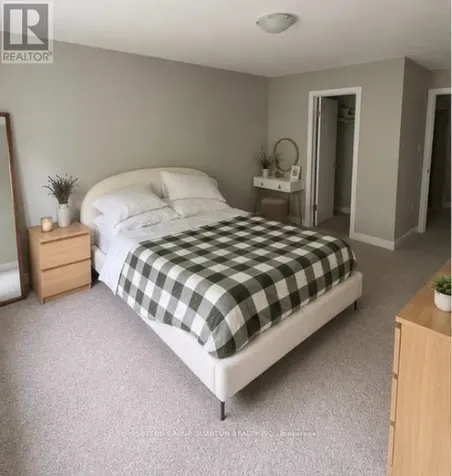 912 Robert Ferrie Drive Kitchener ON N2R 1P2