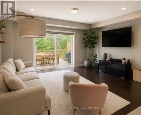 912 Robert Ferrie Drive Kitchener ON N2R 1P2