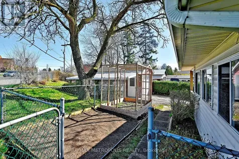 811 Dolph Street North Cambridge ON N3H 2B6