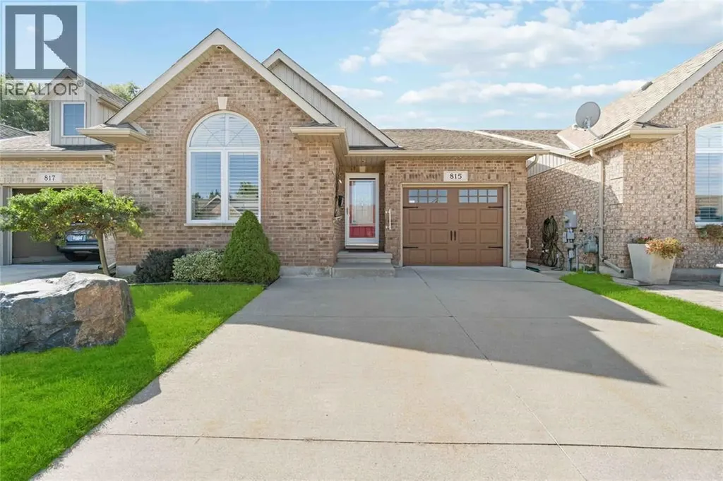 815 Carriage Way Sarnia ON N7W 0A5