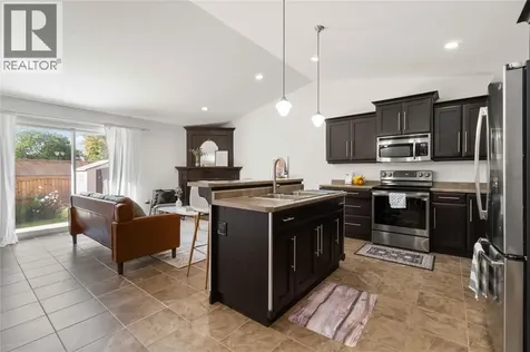 815 Carriage Way Sarnia ON N7W 0A5
