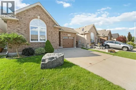 815 Carriage Way Sarnia ON N7W 0A5