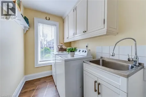 3311 Springvale Court Burlington ON L7M 3Y6