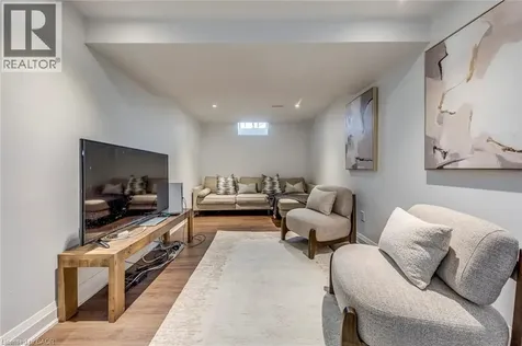 3311 Springvale Court Burlington ON L7M 3Y6