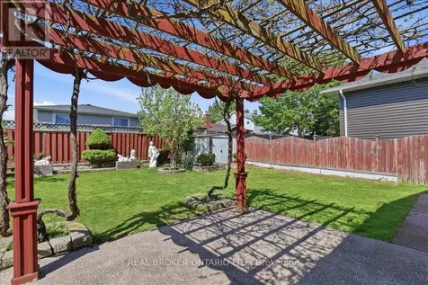 71 West Acres Crescent Kitchener ON N2N 3G8