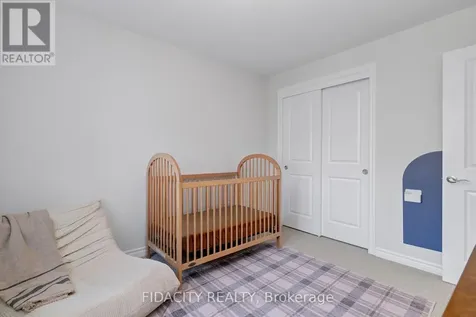 1005 Kijik Crescent Ottawa ON K1X 0G9