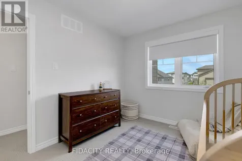1005 Kijik Crescent Ottawa ON K1X 0G9