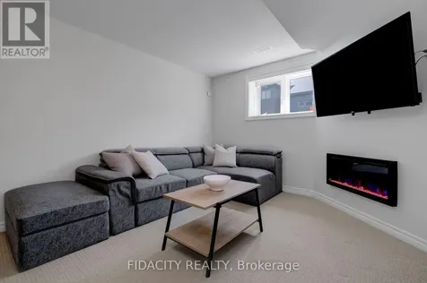 1005 Kijik Crescent Ottawa ON K1X 0G9