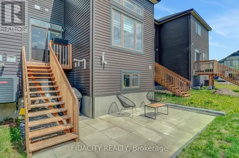 1005 Kijik Crescent Ottawa ON K1X 0G9