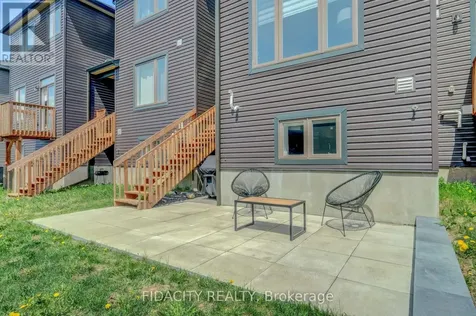 1005 Kijik Crescent Ottawa ON K1X 0G9
