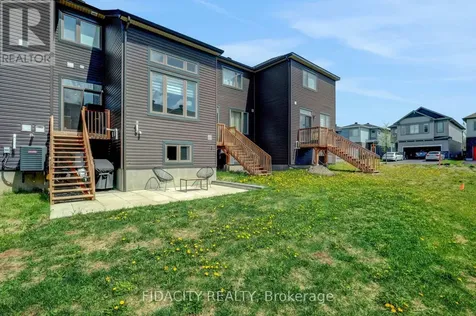1005 Kijik Crescent Ottawa ON K1X 0G9