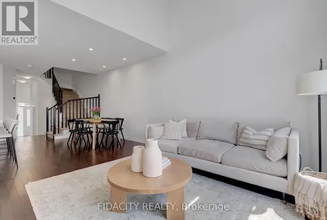 1005 Kijik Crescent Ottawa ON K1X 0G9