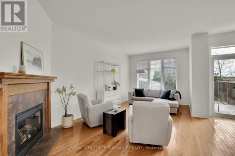 181 Bradwell Way Ottawa ON K1T 4J4