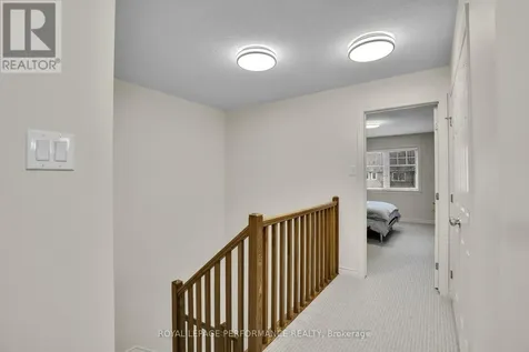 181 Bradwell Way Ottawa ON K1T 4J4