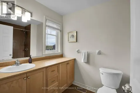 181 Bradwell Way Ottawa ON K1T 4J4