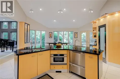 34 Harrington Place Ancaster ON L9G 4Z2