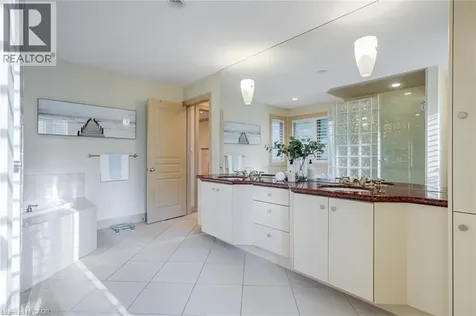 34 Harrington Place Ancaster ON L9G 4Z2