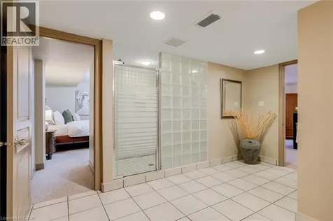34 Harrington Place Ancaster ON L9G 4Z2