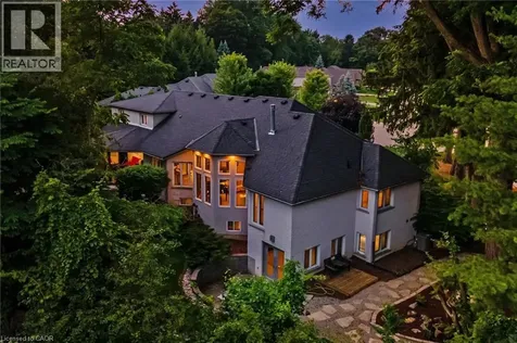 34 Harrington Place Ancaster ON L9G 4Z2